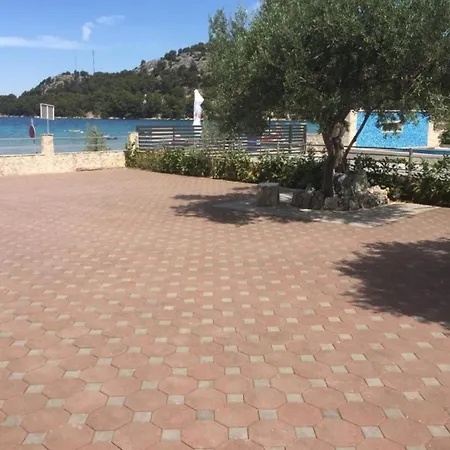 Bionda - Seafront Zaboric
